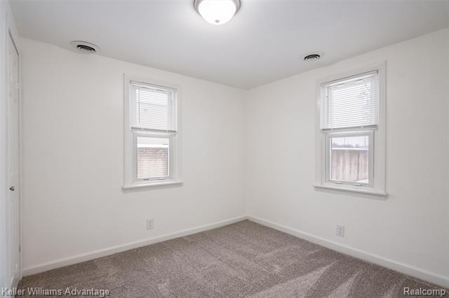 Builiding view seventeen for 20406 Floral, Livonia, MI. 48152