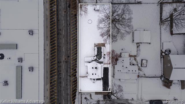 Builiding view thirty one for 20406 Floral, Livonia, MI. 48152