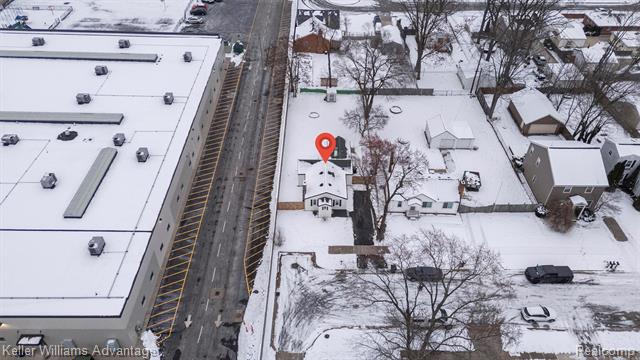 Builiding view thirty three for 20406 Floral, Livonia, MI. 48152