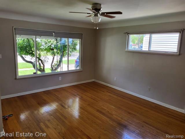 Builiding view eight for 20548 Poinciana, Redford, MI. 48240