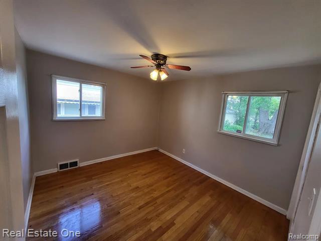 Builiding view ten for 20548 Poinciana, Redford, MI. 48240