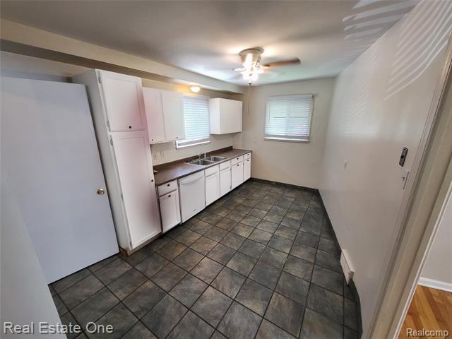 Builiding view three for 20548 Poinciana, Redford, MI. 48240