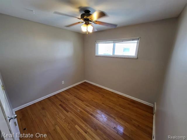 Builiding view twelve for 20548 Poinciana, Redford, MI. 48240