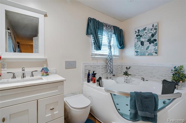 Builiding view eighteen for 20548 Gaylord, Redford, MI. 48240