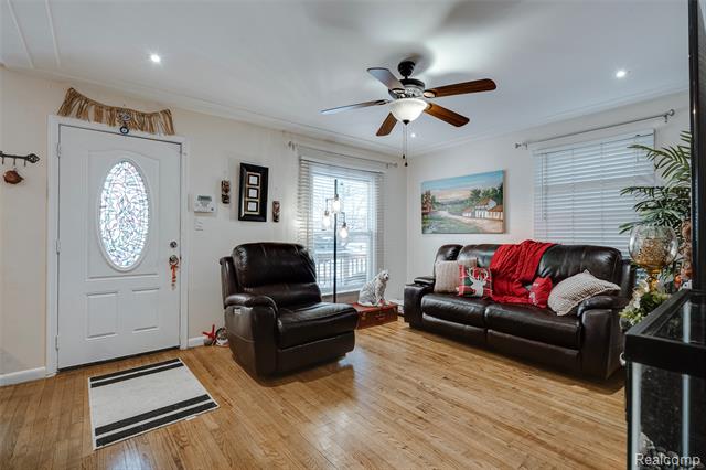 Builiding view five for 20548 Gaylord, Redford, MI. 48240