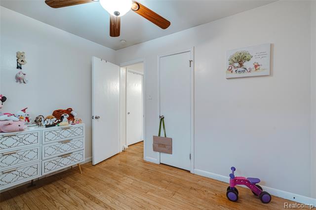 Builiding view fourteen for 20548 Gaylord, Redford, MI. 48240