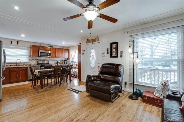 Builiding view six for 20548 Gaylord, Redford, MI. 48240