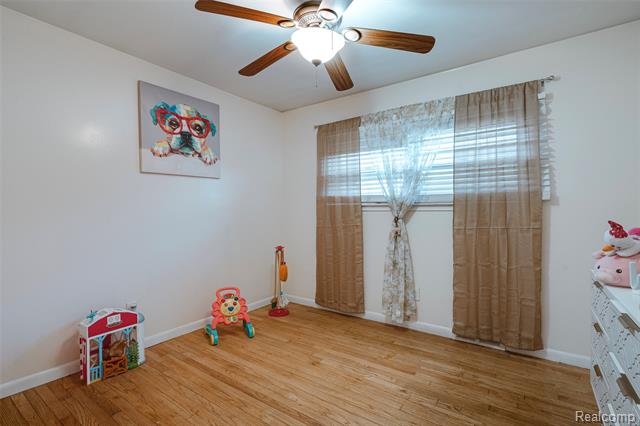 Builiding view thirteen for 20548 Gaylord, Redford, MI. 48240