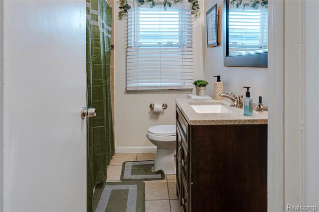 Builiding view twelve for 20548 Gaylord, Redford, MI. 48240