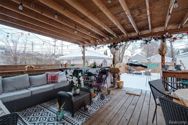 Builiding view twenty three for 20548 Gaylord, Redford, MI. 48240