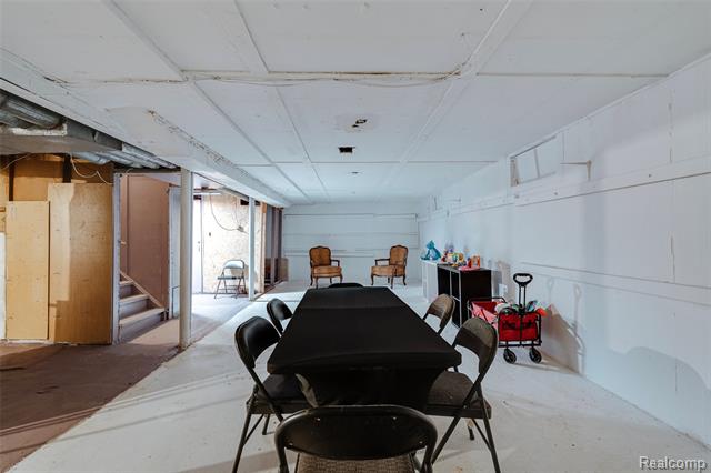 Builiding view twenty two for 20548 Gaylord, Redford, MI. 48240