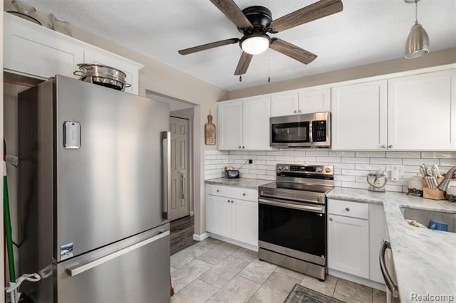 Builiding view six for 9796 Van Buren, Belleville, MI. 48111