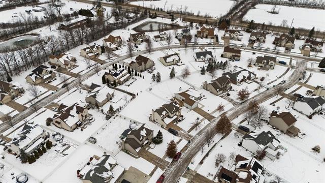 Builiding view forty eight for 9639 Hampton, Belleville, MI. 48111