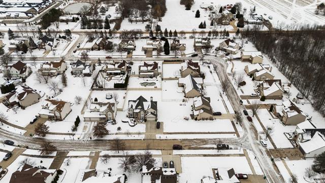 Builiding view forty nine for 9639 Hampton, Belleville, MI. 48111