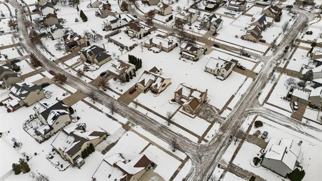 Builiding view forty seven for 9639 Hampton, Belleville, MI. 48111