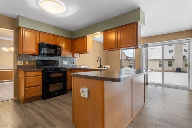 Builiding view thirteen for 9639 Hampton, Belleville, MI. 48111