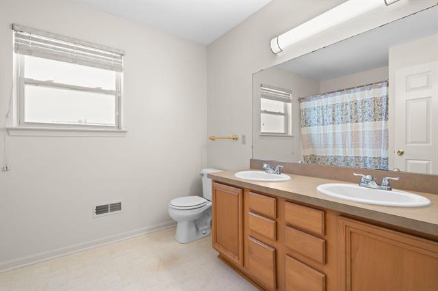 Builiding view thirty eight for 9639 Hampton, Belleville, MI. 48111