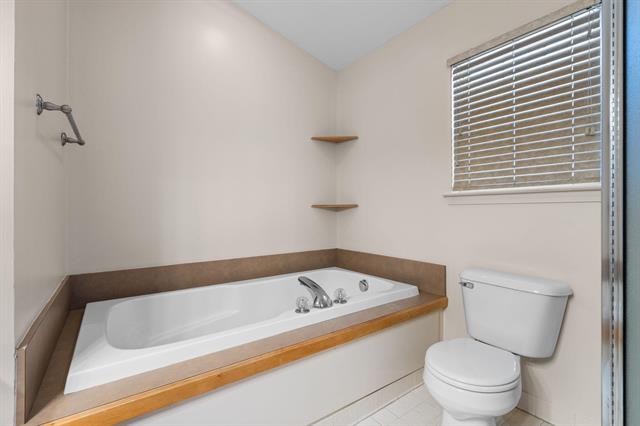 Builiding view thirty one for 9639 Hampton, Belleville, MI. 48111