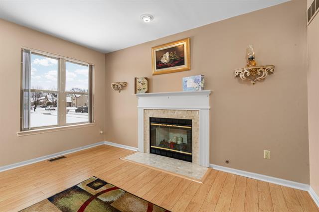 Builiding view twenty for 9639 Hampton, Belleville, MI. 48111