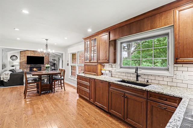 Builiding view eight for 20145 Woodbend, Northville, MI. 48167