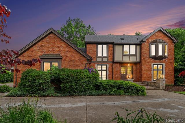 Builiding view forty two for 20145 Woodbend, Northville, MI. 48167