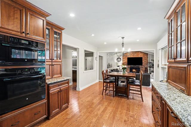 Builiding view seven for 20145 Woodbend, Northville, MI. 48167