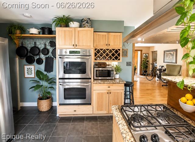 Builiding view seven for 43899 Crowley, Belleville, MI. 48111
