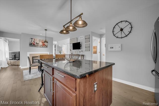 Builiding view five for 7300 Canterbury, Romulus, MI. 48174