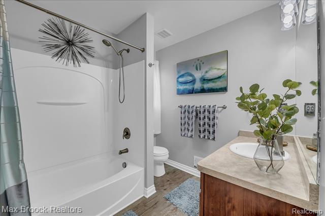 Builiding view nineteen for 7300 Canterbury, Romulus, MI. 48174