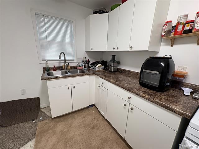 Builiding view ten for 7315 Hollywood, Romulus, MI. 48174