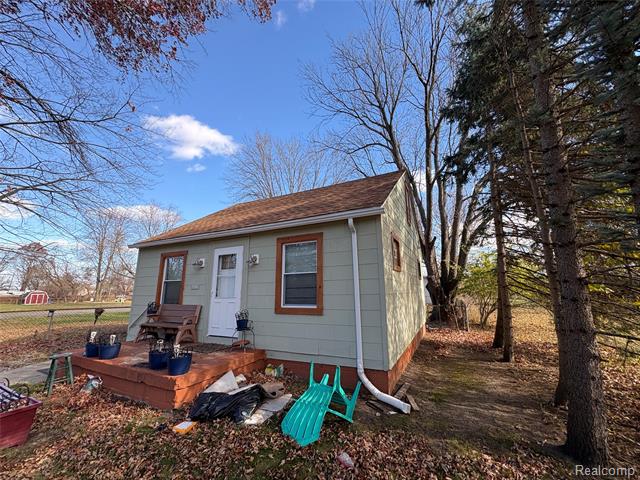 Builiding view twenty nine for 7315 Hollywood, Romulus, MI. 48174