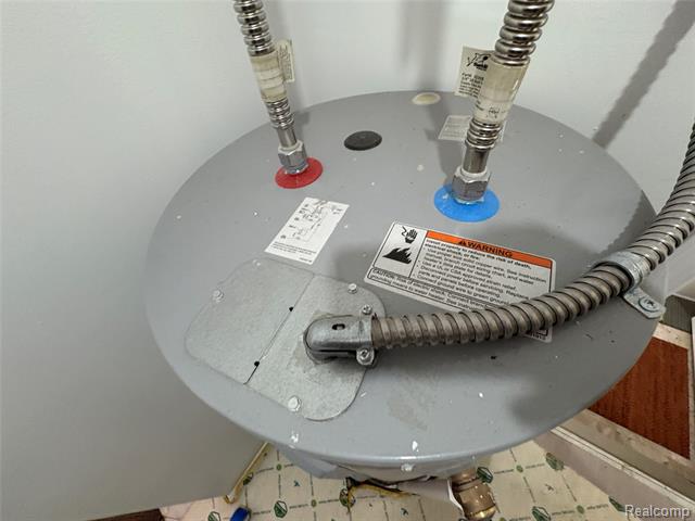 Builiding view twenty six for 7315 Hollywood, Romulus, MI. 48174