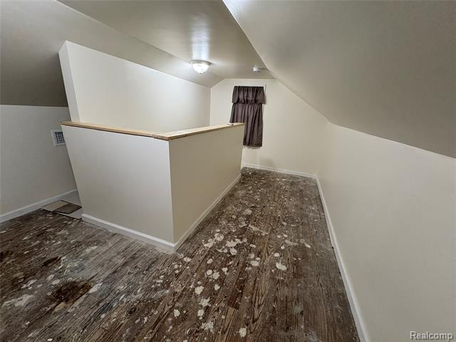 Builiding view twenty for 7315 Hollywood, Romulus, MI. 48174