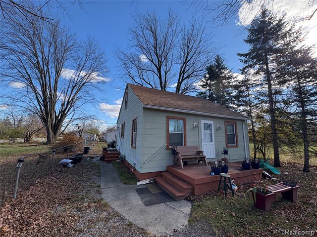 front view for 7315 Hollywood, Romulus, Mi. 48174