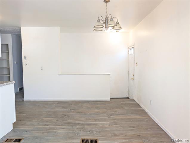 Builiding view seven for 6762 Niagara, Romulus, MI. 48174