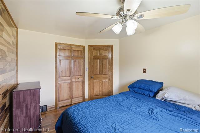 Builiding view eight for 9358 Karen, Romulus, MI. 48174