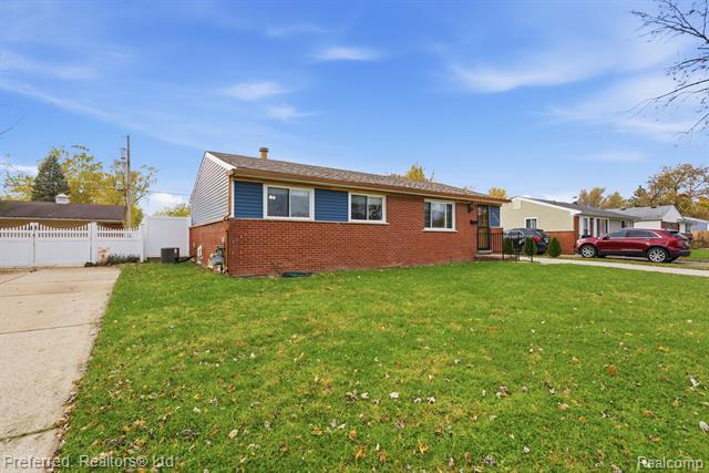 Builiding view one for 9358 Karen, Romulus, MI. 48174