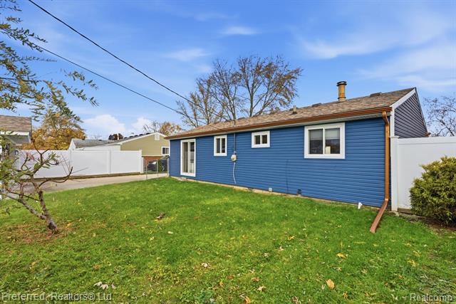 Builiding view twenty one for 9358 Karen, Romulus, MI. 48174