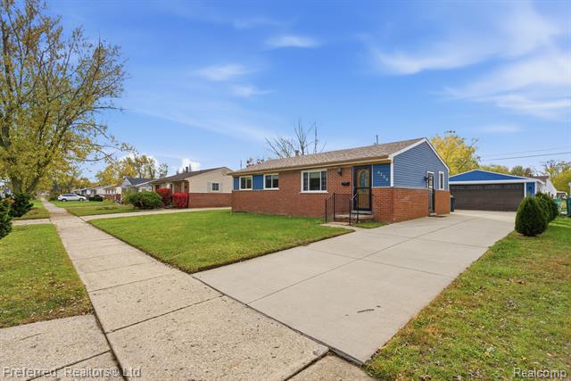 Builiding view two for 9358 Karen, Romulus, MI. 48174