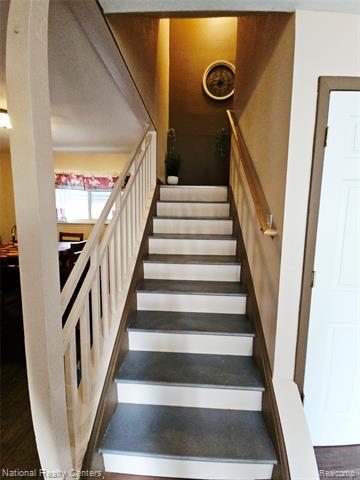 Builiding view eleven for 5901 Washington, Romulus, MI. 48174