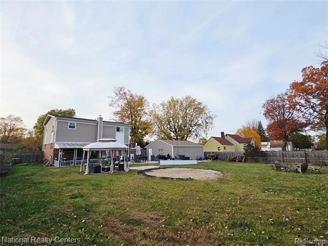 Builiding view six for 5901 Washington, Romulus, MI. 48174