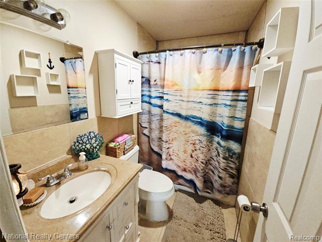 Builiding view sixteen for 5901 Washington, Romulus, MI. 48174