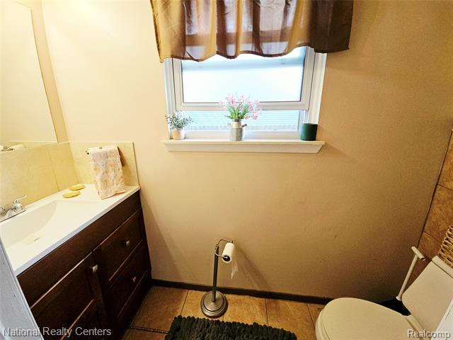 Builiding view ten for 5901 Washington, Romulus, MI. 48174