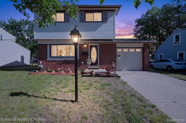 front view for 34472 Phyllis St, Wayne, Mi. 48184