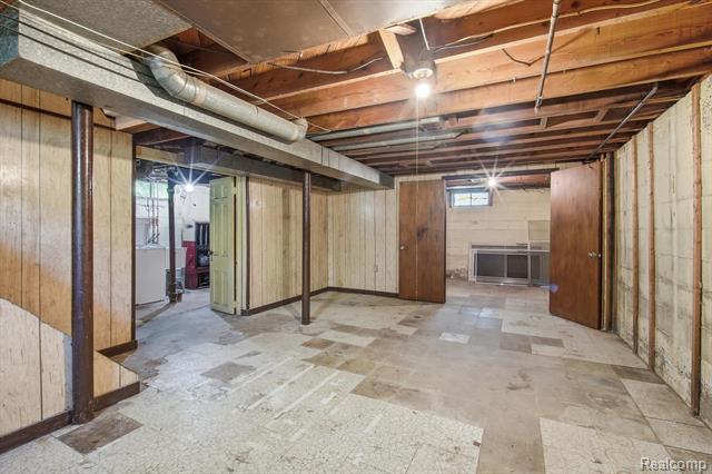Builiding view thirty one for 33953 Glover, Wayne, MI. 48184