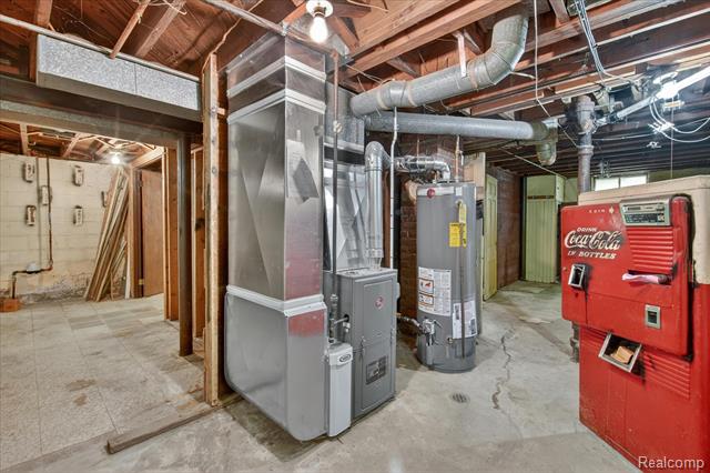 Builiding view twenty seven for 33953 Glover, Wayne, MI. 48184