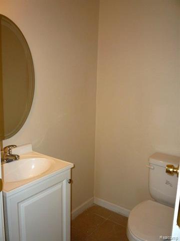 Builiding view twelve for 6155 Cordell, Romulus, MI. 48174