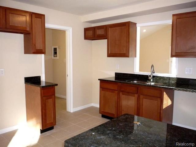 Builiding view two for 6155 Cordell, Romulus, MI. 48174