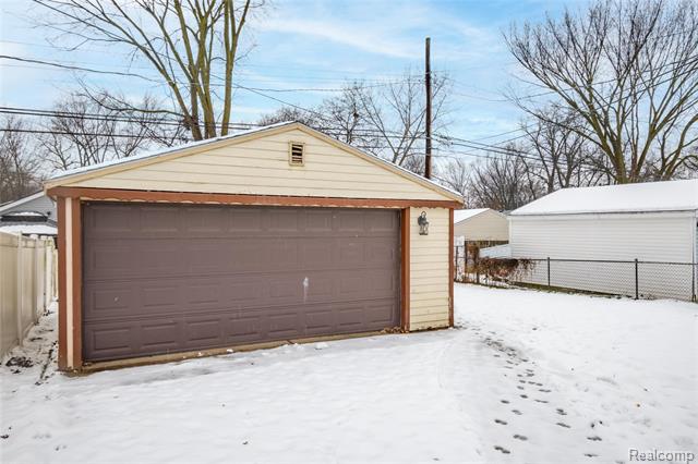 Builiding view one for 6144 Princess, Taylor, MI. 48180