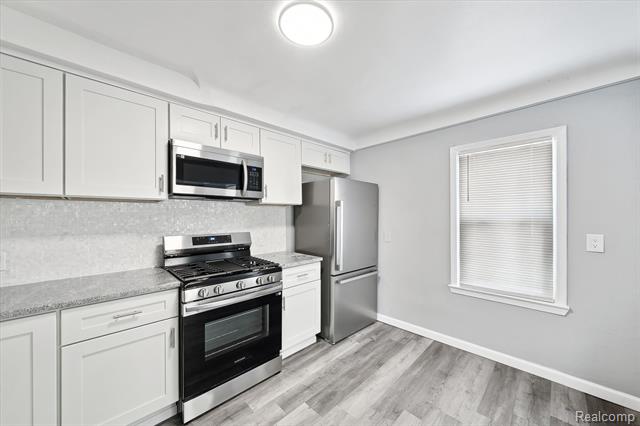 Builiding view eight for 5932 Colorado, Romulus, MI. 48174